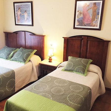 Hostal Victoria Úbeda Chambre photo