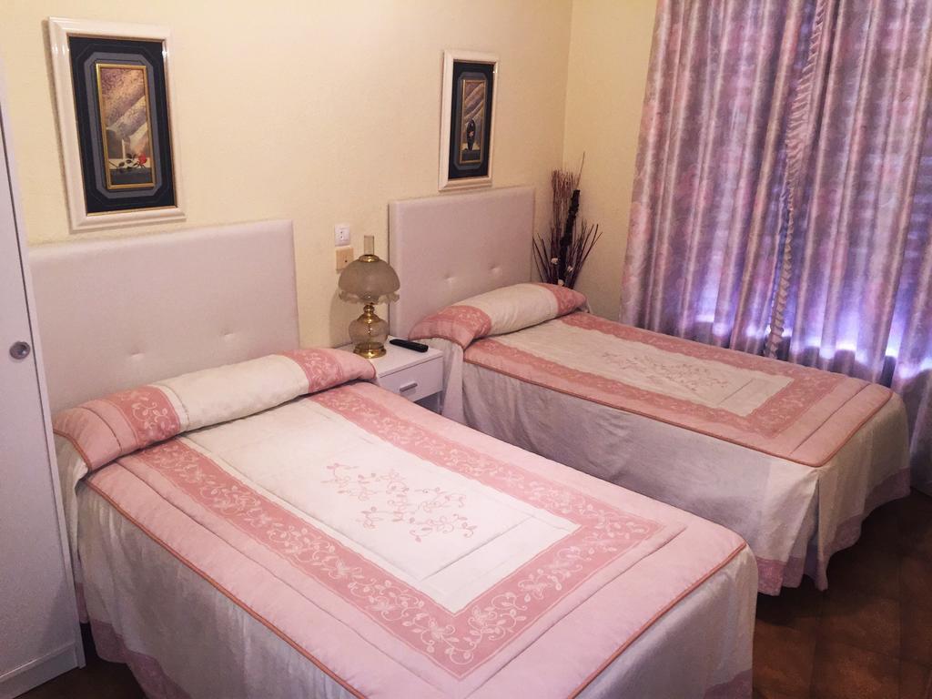 Hostal Victoria Úbeda Chambre photo